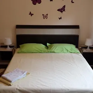 verificați disponibilitatea